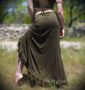 Jupe longue bohème en dentelle avec ourlet à volants, style hippie gypsy, pour festivals, à prix de gros - Product Image 5