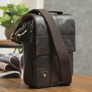 Sac messager en cuir pour femme, design multi-compartiments, étanche, sangle réglable, service OEM, usage quotidien - Product Image 4
