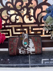 Cartera de Cuero de Alta Calidad con Grabado y Diseño Vintage, Cierre con Botón Turquesa, Cartera de Mujer para Uso Diario - Product Image 5