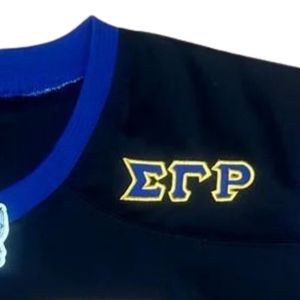 เสื้อฟุตบอลซิกมาแกมมาโรสีดำ 22 พูดเดิล พรีเมียม บลูโกลด์ เกรก อาร์แพร์เลอร์ สำหรับผู้หญิง - Product Image 2