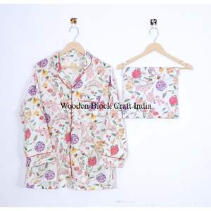 Ensemble de pyjama en coton 100% à motif floral, design simple, imprimé à la main, vêtements de nuit pour femmes, ensemble léger pour l'été, pour dormir - Product Image 2