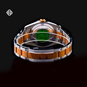 Montre de luxe pour homme en acier inoxydable, mouvement à quartz, lunette en moissanite, verre cristal, affichage de la date, cadran de 20 mm, mouvement ETA - Product Image 4