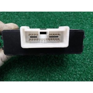 300 ECU y Módulos de Computación Usados 1881002320 - Product Image 3