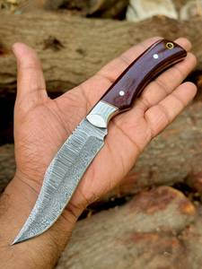 มีดล่าสัตว์ทำมือจากเหล็กดามัสกัส THEWIZ CRAFTS ปลายมีดแบบ Drop Point ใบมีดตรง ด้ามไม้ ใบมีดแบบ Fixed Blade สำหรับกิจกรรมกลางแจ้งและงานชำแหละเนื้อสัตว์ - Product Image 4
