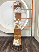 Chemin de table en cuir de vache véritable occidental et cuir travaillé à la main, décoration rustique pour la maison, chemin de table long en cuir de vache de luxe avec franges
