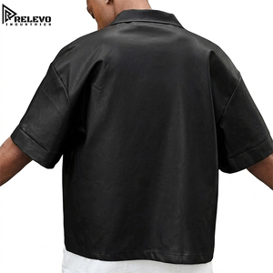 Camisa de Cuero Negra Oversize para Hombre, Manga Corta, Cierre de Botones, Estilo Casual Urbano, Cuello Solapa, Estilo Cargo - Product Image 3
