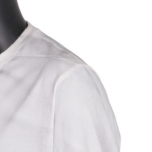 Camiseta Blanca Oversize de Diseño Exclusivo con Corte Cuadrado, Manga Raglán y Efecto Desgastado - Product Image 5