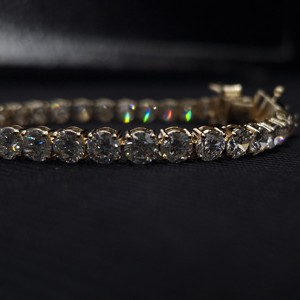 Luxury 14K <b>Solid</b> <b>Gold</b> Minimalist Tennis Bracelet with Round Brilliant Cut Diamonds Prong Set IGI Certified - Product Image 5