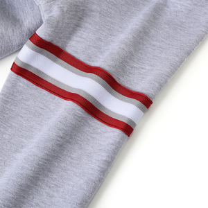 Sweat-shirt unisexe gris chiné de haute qualité, motif sororité et fraternité, col rond, rayures rouges et blanches, coupe oversize, vente en gros 2026 - Product Image 6