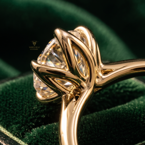 Anillo de Compromiso y Boda Solitario con Corte Floral, Diamante Cultivado en Laboratorio de 2 Quilates, Oro de 14K con Baño de Rodio, Lujoso para Mujer - Product Image 3