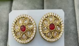Belles boucles d'oreilles Kundan élégantes boucles d'oreilles plaquées or de meilleure qualité pour les femmes vêtements modernes vêtements de mariage femmes et filles - Product Image 2