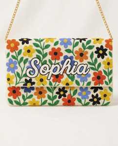 Bolso de Mano Rectangular de Lona con Bordado Floral Personalizado y Correa de Cadena - Product Image 1