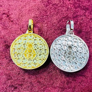 Colgante Redondo Chapado en Oro, Plata S925, Moissanita VVS, Corte Brillante Redondo, Color D, Certificado IGI, Joyería Fina Unisex - Product Image 4