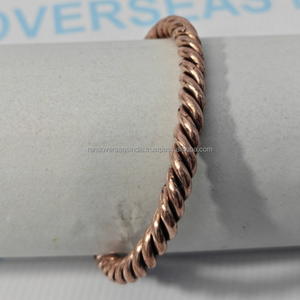 Brazalete Terapéutico de Cobre Puro Trenzado Abierto, Hecho a Mano, Ecológico, para Equilibrio Espiritual y Alivio del Estrés - Product Image 1