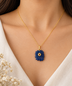 Collar de Cadena con Colgante de Moda Chapado en Oro de 18k, con Flores Talladas en Latón, Gema de Cuarzo Azul Londres, Opalita y Pequeños Circonitas Cúbicas, Venta al por Mayor - Product Image 3