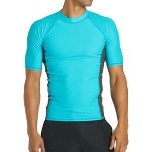 Haut de compression pour homme en polyester, manches courtes, protection solaire, idéal pour l'entraînement, la gym et le fitness, personnalisable avec logo - Product Image 1