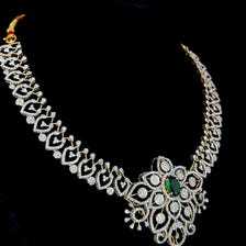 Collier en émeraude et diamant de culture : bijoux de mariée indiens en or 14 carats - Product Image 5