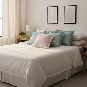 Ensemble de 5 housses de coussin côtelées bleu clair SOGA, taie d'oreiller en tissu gaufré crème avec pompons pour la décoration de la maison - Product Image 5