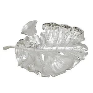 Bandeja Metálica de Lujo Hecha a Mano para Decoración Premium del Hogar, Elegante Bandeja Decorativa Metálica para Estilo Interior Moderno, Chapada en Oro Zahid Segura - Product Image 2