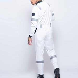 Combinaisons de sécurité réfléchissantes à haute visibilité avec conception durable à ajustement réglable pour les travaux de construction - Product Image 2