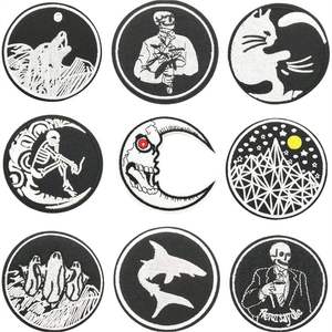Étiquette en caoutchouc imperméable avec logo pour sacs, vestes et uniformes – Patch en caoutchouc personnalisé de haute qualité pour solutions d'identité de marque - Product Image 5