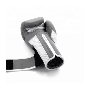 Gants de boxe professionnels confortables et protecteurs, logo personnalisé, gants d'entraînement en PU avec bandage pour les mains, gants de boxe durables pour hommes - Product Image 3
