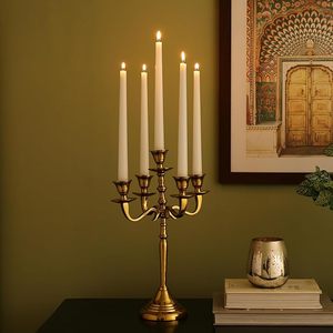 Candelabro de Aluminio Dorado de Cinco Brazos, Hecho a Mano, Resistente al Calor, Ecológico, para Decoración del Hogar, Bodas y Cumpleaños - Product Image 4