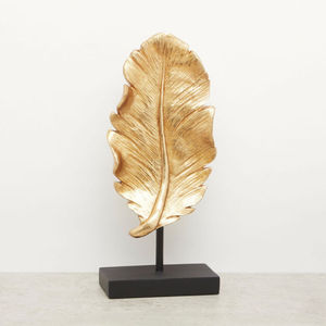 Escultura Metálica Artesanal de Estilo Escandinavo Elegante, Diseño de Hoja Grande, Chapado en Oro, Adorno de Aluminio para Decoración de Mesa, Kayna Export - Product Image 1