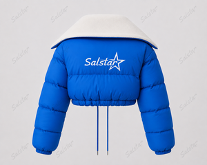 เสื้อแจ็คเก็ตพัฟเฟอร์สีน้ำเงินแบบครอปสำหรับผู้หญิง พร้อมฮู้ดขนเชอร์ปา เสื้อแจ็คเก็ตขนเป็ดแบบมีฮู้ดสำหรับฤดูหนาวแบบสั่งทำพิเศษ OEM/ODM เสื้อโค้ทพัฟเฟอร์แบบสั้นสำหรับผู้หญิง - Product Image 2