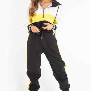 Cropped Zip up Hoodies Vest and Stacked Pants Set Custom Stylish Streetwear Workout Outfits Women Tracksuits - Product Image 1
