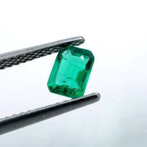 Émeraude bleue de laboratoire 0,40 ct, taille facettes en rondelle (5x4x3MM) HAYAAT GEMS HG-107 pour la fabrication de bijoux - Product Image 3