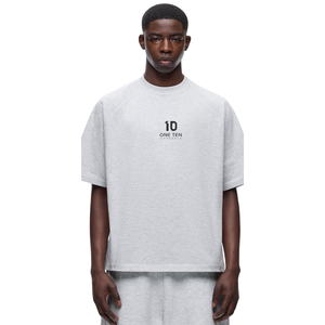 Camiseta de Hombre Premium con Logo, Corte Holgado, Cuello Redondo, Manga Corta, Estilo Urbano, para Uso Diario y al Aire Libre - Product Image 1