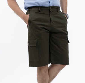 Pantalones Cortos Cargo Bermuda para Hombre, Color Verde, Algodón, Cintura Media, Estilo Sólido con Bolsillos - Product Image 2