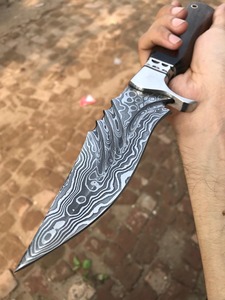 Cuchillo de caza hecho a mano de acero de Damasco, hoja de punta caída, mango de madera, funda de cuero personalizada, grosor de 0.6mm - Product Image 2