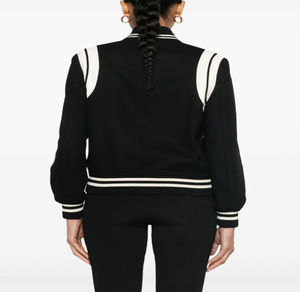 แจ็คเก็ตวาร์ซิตี้พรีเมียมสีดำขาวแบบยูนิเซ็กซ์ แจ็คเก็ตเบสบอลแบบ Letterman สั่งทำได้ สไตล์สตรีทแวร์ วินเทจ เรโทร ผ้าขนสัตว์ผสม - Product Image 3