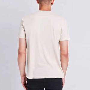 T-shirt pour homme en tissu respirant à séchage rapide, imprimé en relief, élégant et durable, idéal pour un usage décontracté, fourni directement par l'usine. - Product Image 6