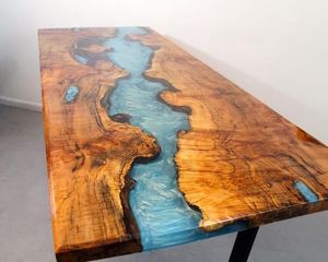 Table à manger moderne et durable en résine avec bord naturel, structure en bois et pieds en métal, design contemporain, mobilier de salle à manger pour appartement - Product Image 5