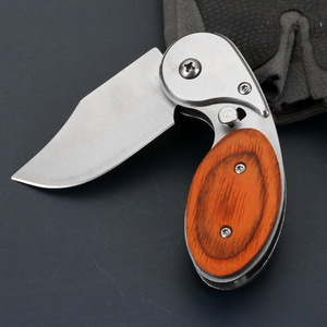 Navaja Plegable con Hoja de Acero Inoxidable de 20.8cm, Punta de Gota, Perilla de Pulgar, Mango de Madera, Diseño Artístico - Product Image 5