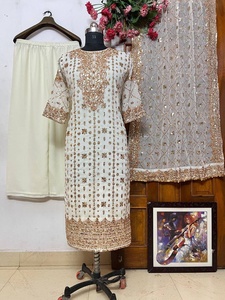 ชุดเดรสสำหรับเจ้าสาวจากนักออกแบบแฟชั่นผ้าจอร์เจียระดับพรีเมี่ยมพร้อมลำดับ zari สวยงามเสื้อเชิร์ต - Product Image 4