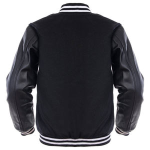 Chaqueta varsity premium diseñada para un estilo urbano audaz, con detalles clásicos en contraste y un look atlético moderno y elegante. - Product Image 4
