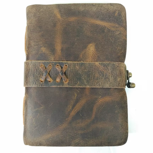 สมุดบันทึกหนังวินเทจ AAN Overseas Ventures พร้อมสายรัดหนังทำมือ สมุดบันทึกท่องเที่ยวแบบล็อคได้ ของที่ระลึกสไตล์เรียบง่าย ของขวัญ - Product Image 1