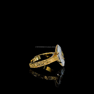 Bague de fiançailles/mariage de luxe pour femme en or jaune 18 carats avec diamant de laboratoire de forme Moval VS, certifiée IGI classique - Product Image 3