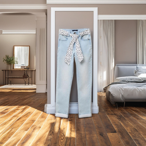 Conjunto de Jeans Ajustados para Niñas con Cinturón y Bufanda, Denim Triple Stone Washed, Estilo Moderno y Ajustado, para Niñas de 4 a 14 Años de BD - Product Image 6