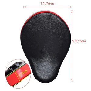 Pads de frappe incurvés en cuir PU rouge et noir avec mousse PVC, brassards réglables pour l'entraînement au kickboxing, Muay Thai et arts martiaux - Product Image 2