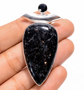 Pendentif en pierre précieuse naturelle fait main |   Bijoux de guérison bohèmes unisexes en laiton et agate plaqué argent, vente en gros - Product Image 2