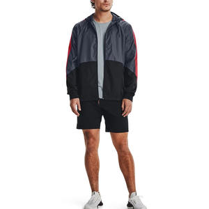 Chaqueta cortavientos para hombre con MOQ bajo, logotipo bordado personalizado, con capucha, impermeable, ligera, para viaje. - Product Image 4