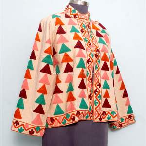 Veste d'hiver en coton brodée à la main, respirante, de style ethnique vintage, idéale pour les festivals - Product Image 4