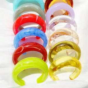 Bracelet en résine écologique de style coréen, motif modèle, léger, élégant, fait main, objet d'art, accessoires pour femmes - Product Image 1