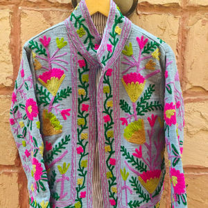 Chaqueta de terciopelo con bordado floral hecho a mano, hermosa chaqueta tipo sarong, ideal para fiestas/bodas, con hermosas decoraciones. - Product Image 1