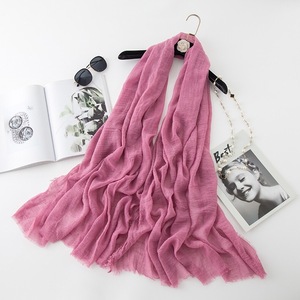 Pañuelos de Moda Islámica para Mujeres Musulmanas, Pañuelos Plisados de Color Sólido, Hijab de Algodón Arrugado para Mujeres - Product Image 4